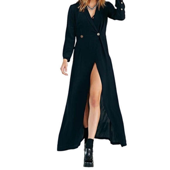 Stone Cold Fox Boston Gown - Picture 2 of 5